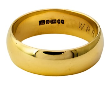 9ct gold 5.3g Wedding Ring size Q